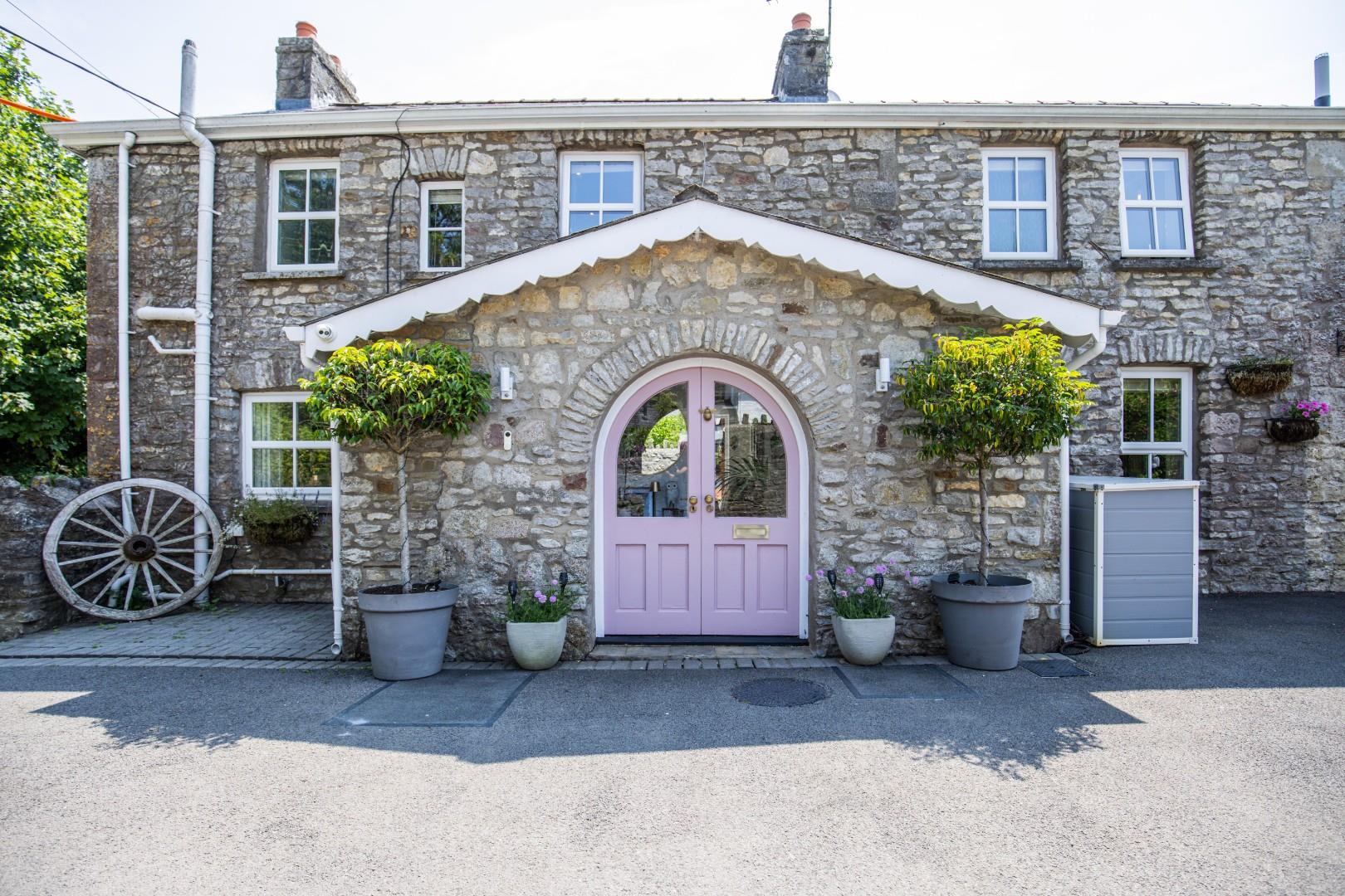 Foxleigh House, Trerhyngyll, Nr Cowbridge, Vale Of Glamorgan, CF71 7TN